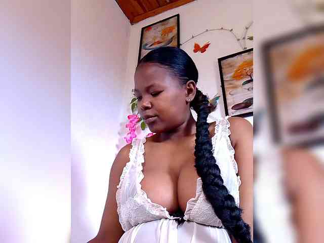 Sayrahsexy webcam