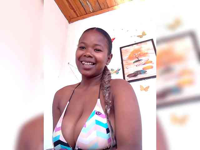 Sayrahsexy webcam