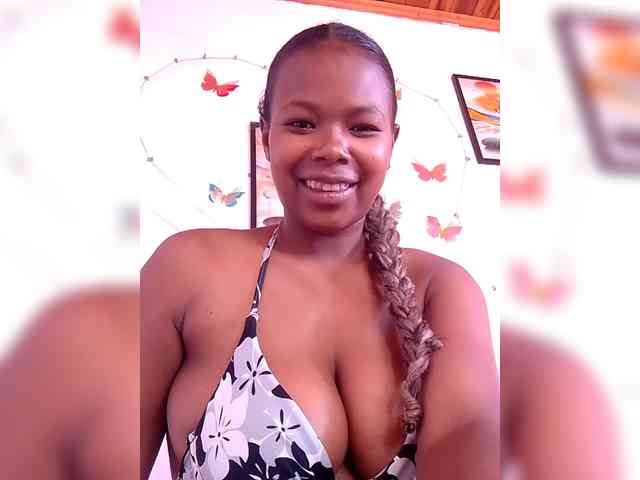 Sayrahsexy webcam