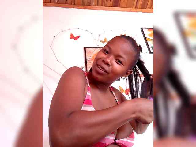 Sayrahsexy webcam