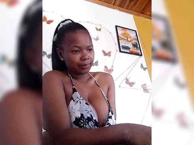 Sayrahsexy webcam