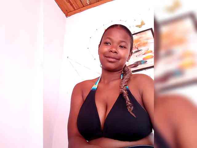 Sayrahsexy webcam
