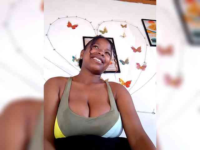 Modèle: Sayrahsexy