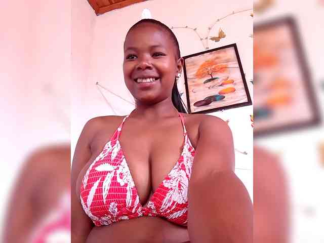 Sayrahsexy webcam