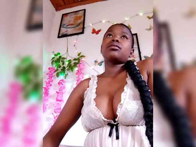 Sayrahsexy webcam