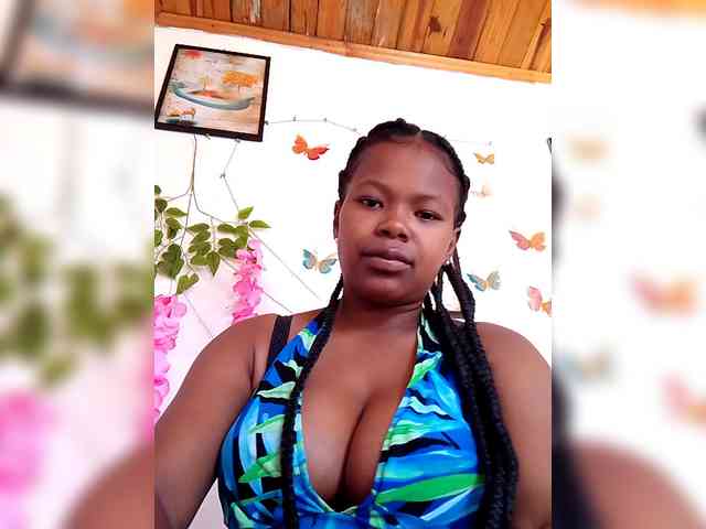 Modèle: Sayrahsexy