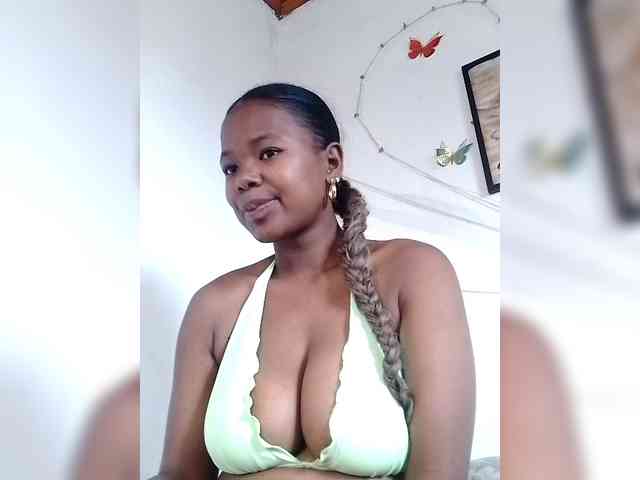 Modèle: Sayrahsexy
