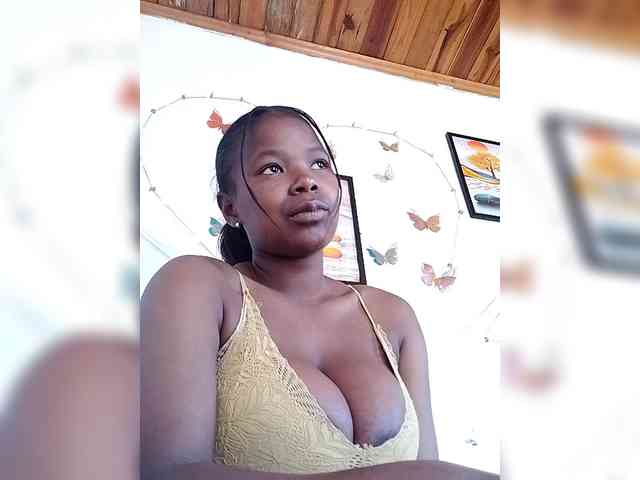 Sayrahsexy webcam