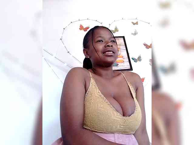 Sayrahsexy webcam