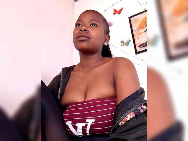 Sayrahsexy webcam
