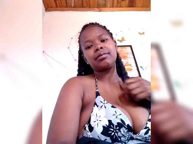 Sayrahsexy webcam