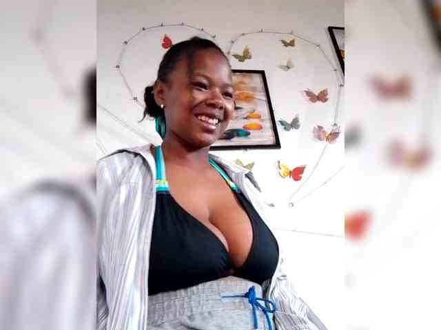 Modèle: Sayrahsexy