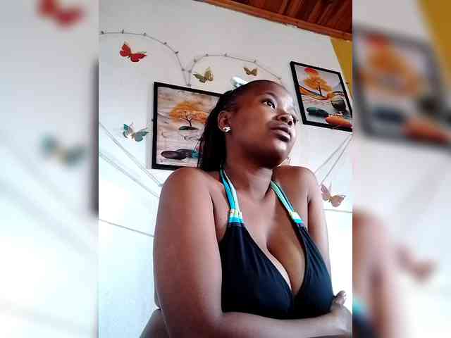 Sayrahsexy webcam