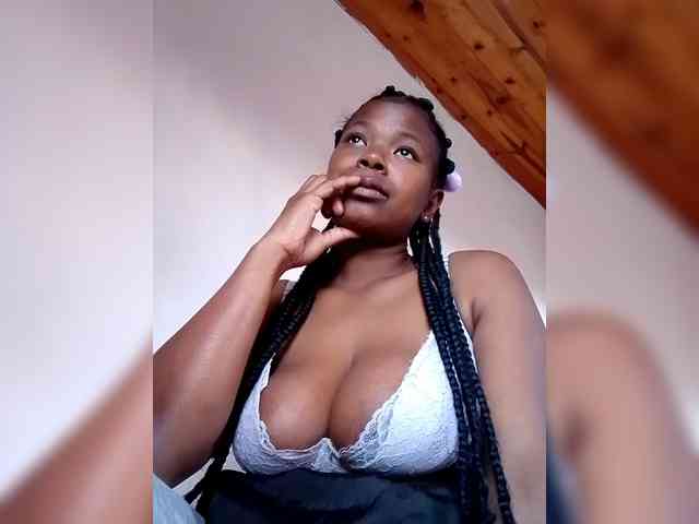 Sayrahsexy webcam