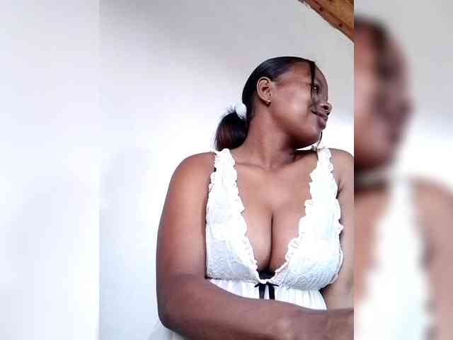 Sayrahsexy webcam