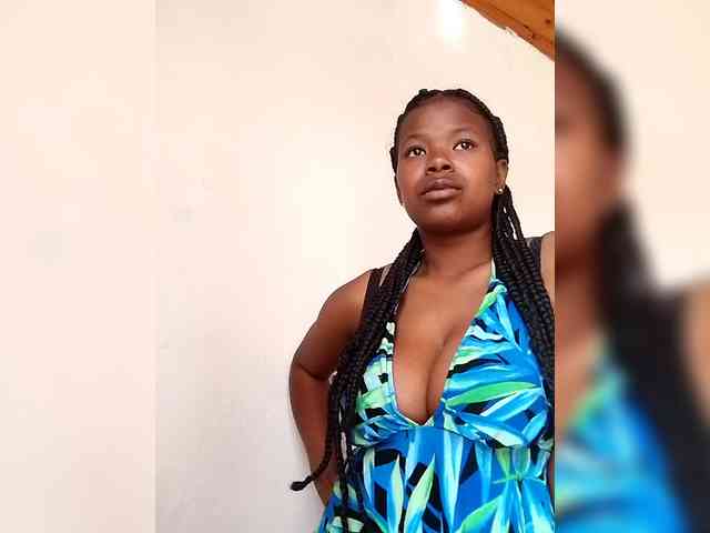 Sayrahsexy webcam