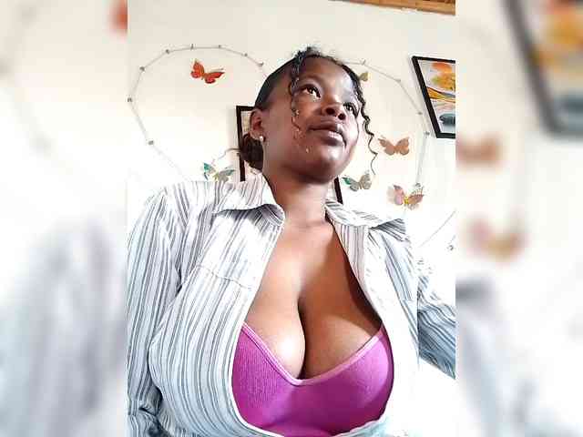 Modèle: Sayrahsexy