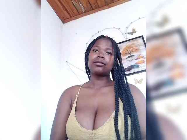 Sayrahsexy webcam
