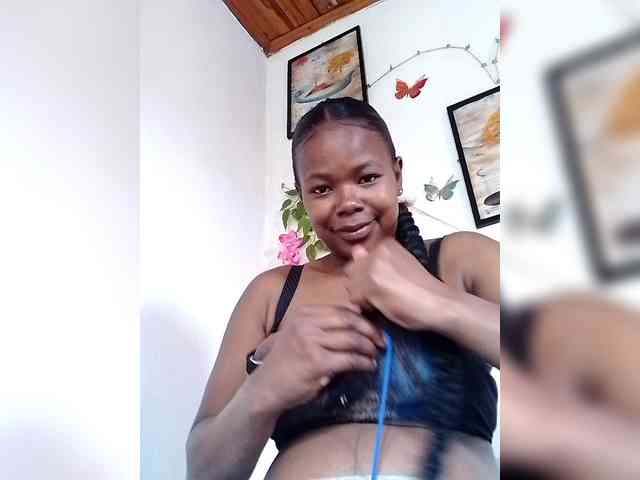 Sayrahsexy webcam