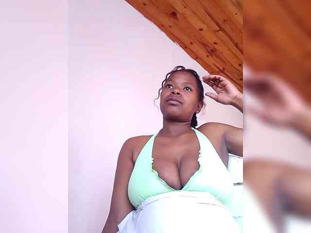 Sayrahsexy webcam
