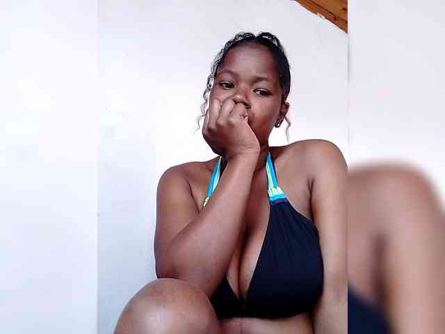 Sayrahsexy webcam
