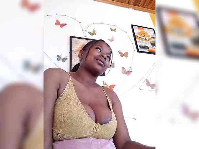 Sayrahsexy webcam