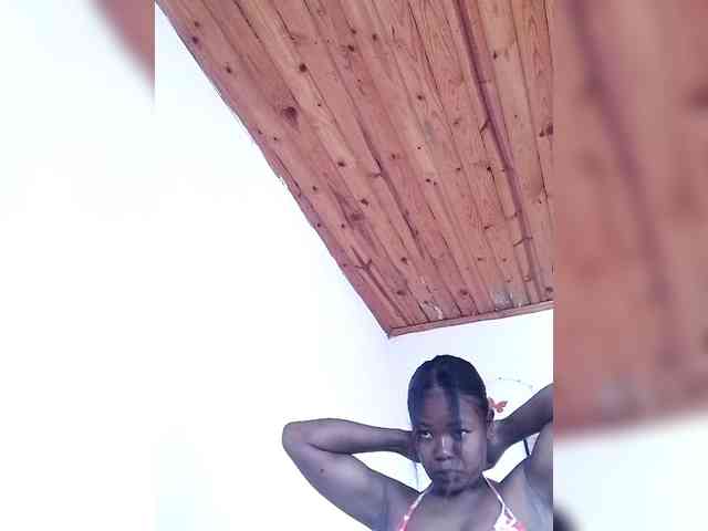 Sayrahsexy webcam