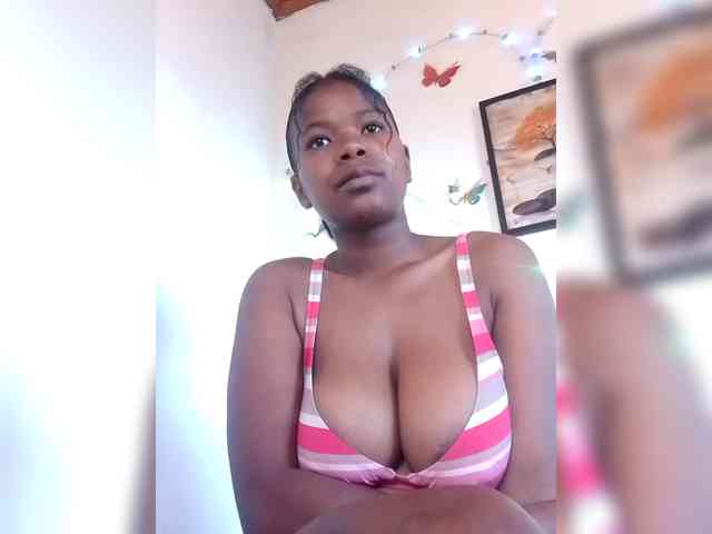 Sayrahsexy webcam
