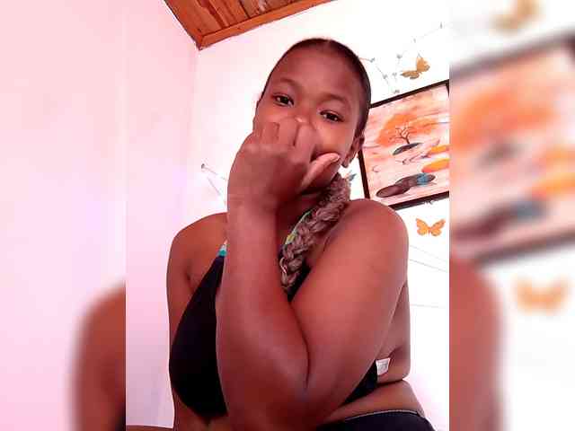 Sayrahsexy webcam