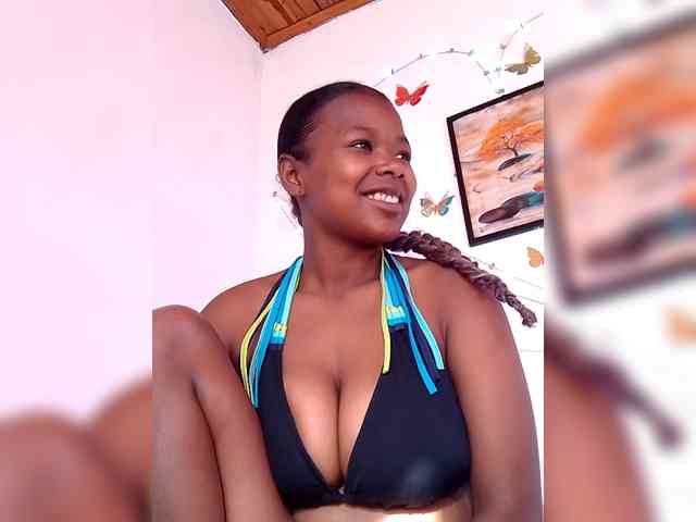 Modèle: Sayrahsexy