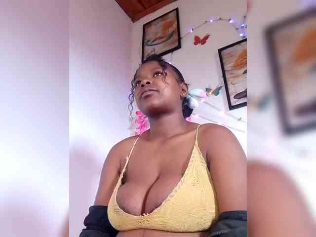 Sayrahsexy webcam
