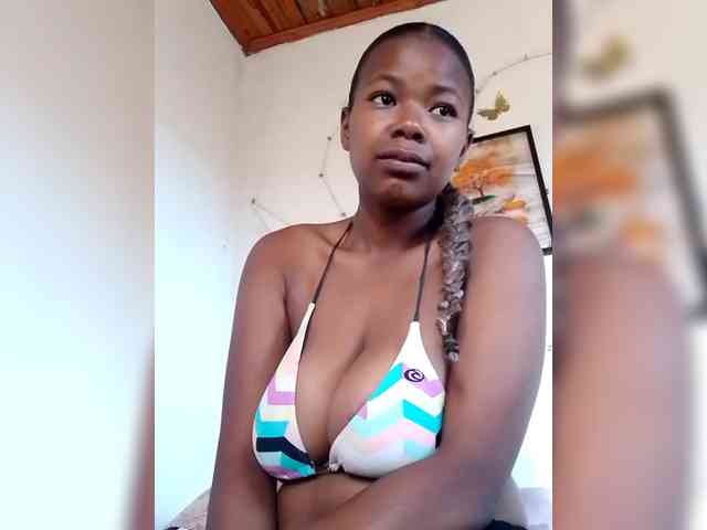 Sayrahsexy webcam