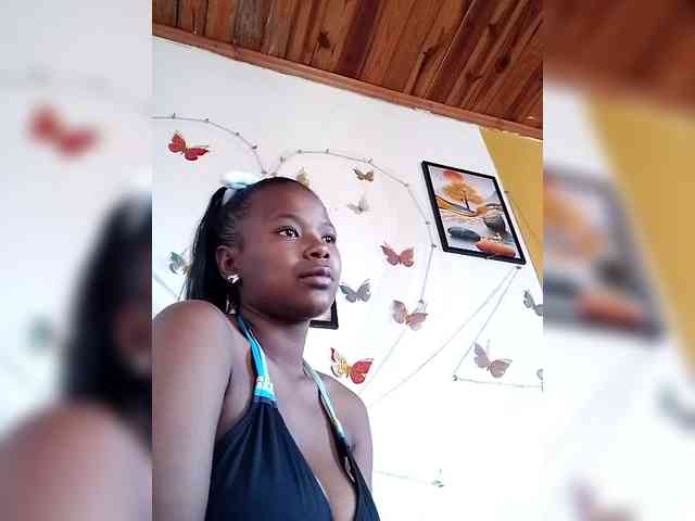 Sayrahsexy webcam
