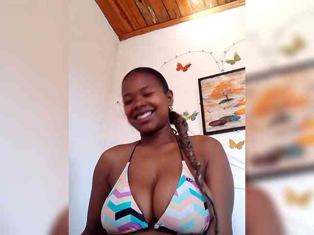 Sayrahsexy webcam
