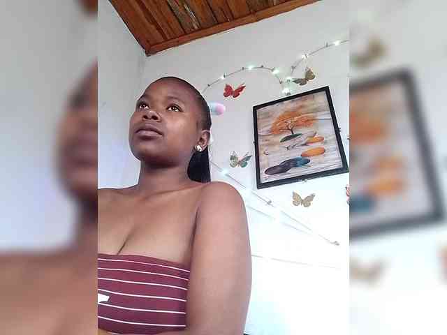 Sayrahsexy webcam