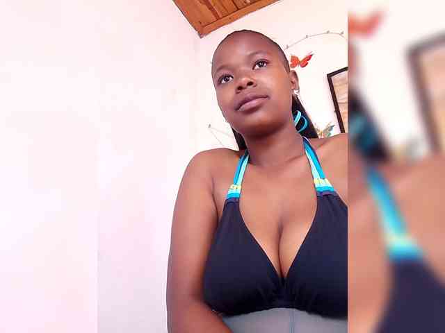 Modèle: Sayrahsexy