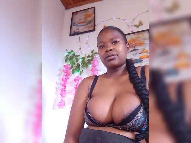 Sayrahsexy webcam