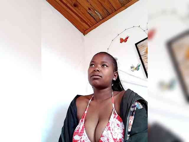 Modèle: Sayrahsexy