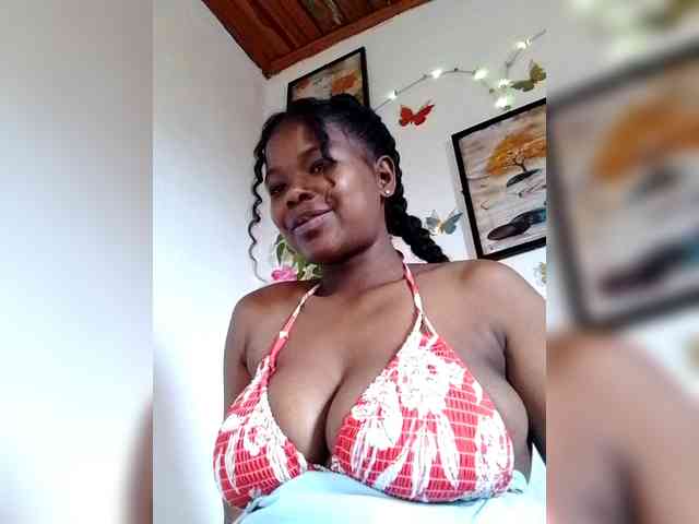 Modèle: Sayrahsexy
