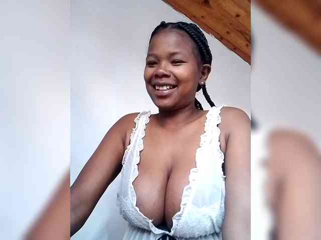 Sayrahsexy webcam