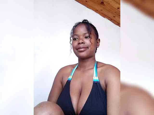 Sayrahsexy webcam