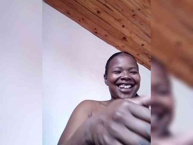 Sayrahsexy webcam