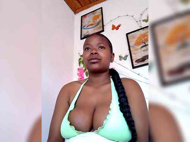 Sayrahsexy webcam
