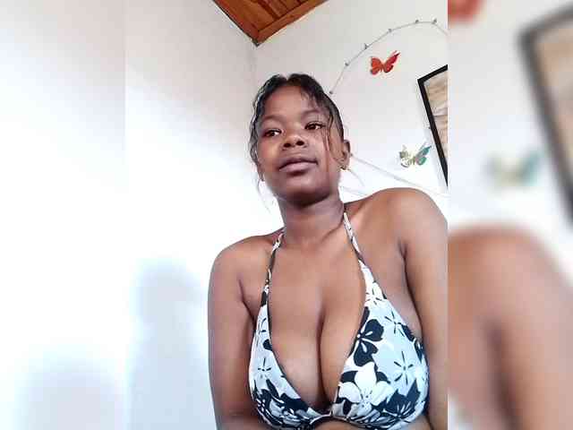 Sayrahsexy webcam