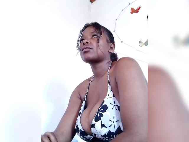 Sayrahsexy webcam
