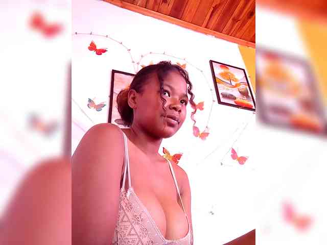 Sayrahsexy webcam