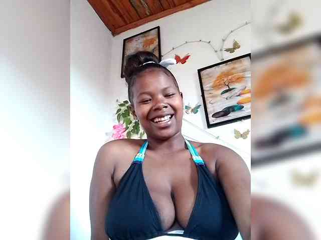 Sayrahsexy webcam