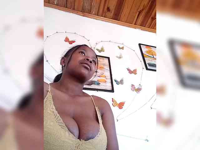 Sayrahsexy webcam