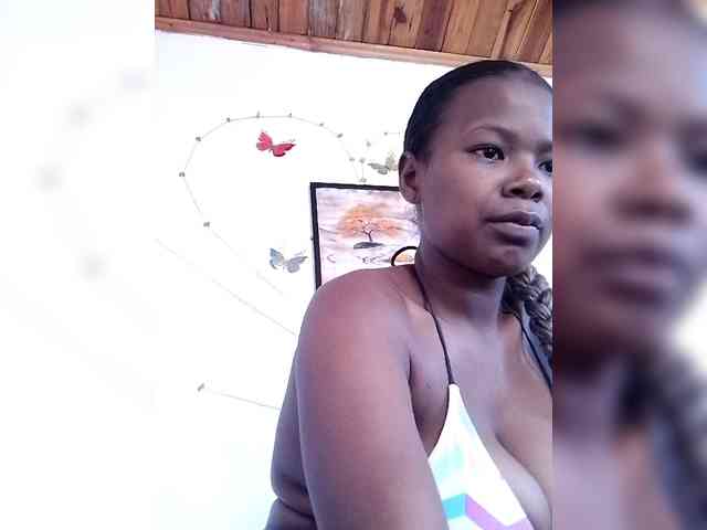Modèle: Sayrahsexy