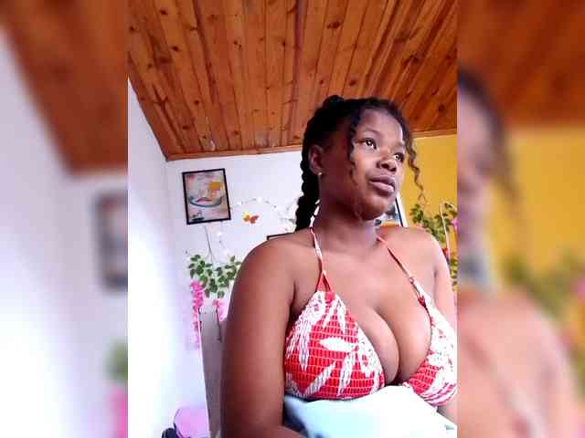 Modèle: Sayrahsexy